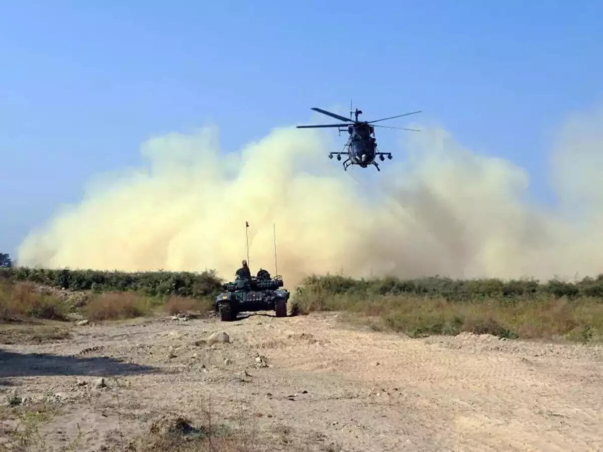 Indian Army And India Air Force Do A Joint Exercise Called "Gagan Strike"