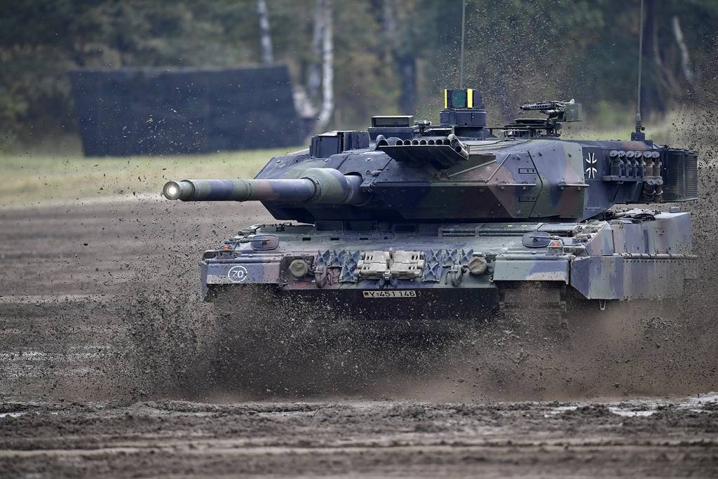Ukraine Pitches For Tanks, But The Threat From Russia Still Looms Large