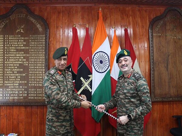 Major Gen Girish Kalia Takes Over As GOC Of The Army's Vajr Division