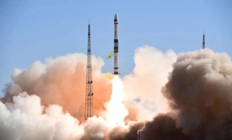 Chinese Defense Contractor To Start VLEO Satellite Launches