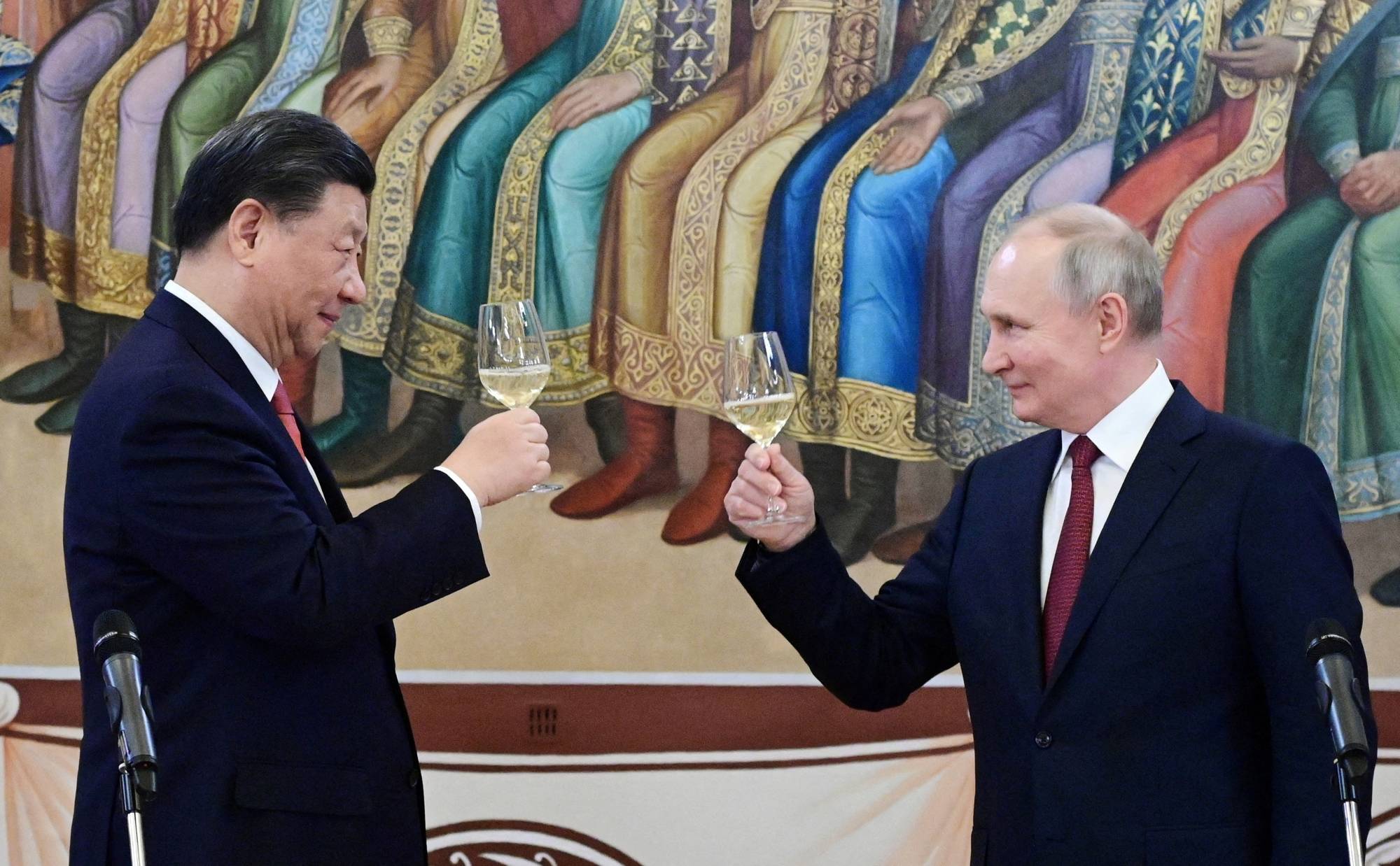 Putin Claims There's No Russia-China Military Alliance