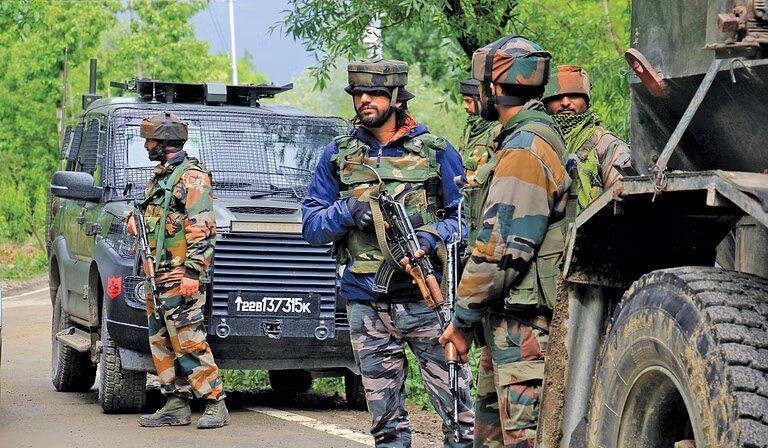 Anantnag Gunfight Concludes - Lashkar Commander And 2 Terrorists Eliminated By Police