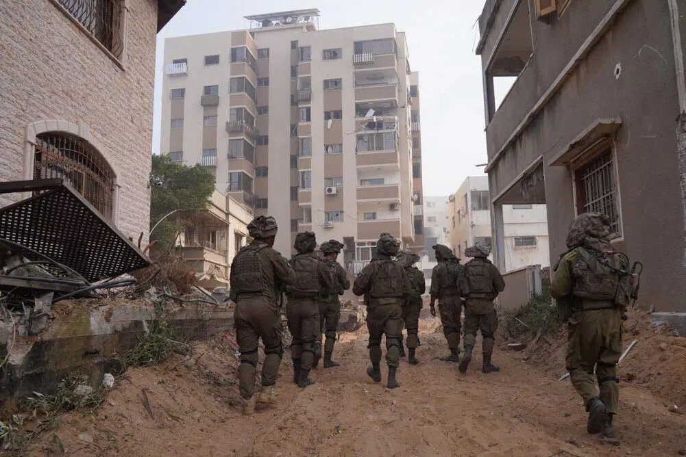 Israeli Forces Approach Gates Of Gaza’s Main Hospital With Hundreds Trapped