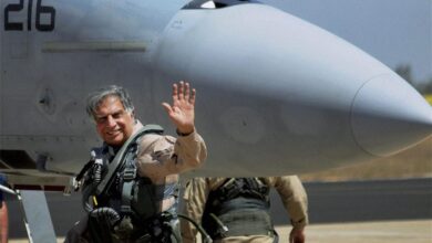 When Ratan Tata Did A Back-To-Back Flight Of F-16 And F-18 Jets Over The Skies Of Bengaluru