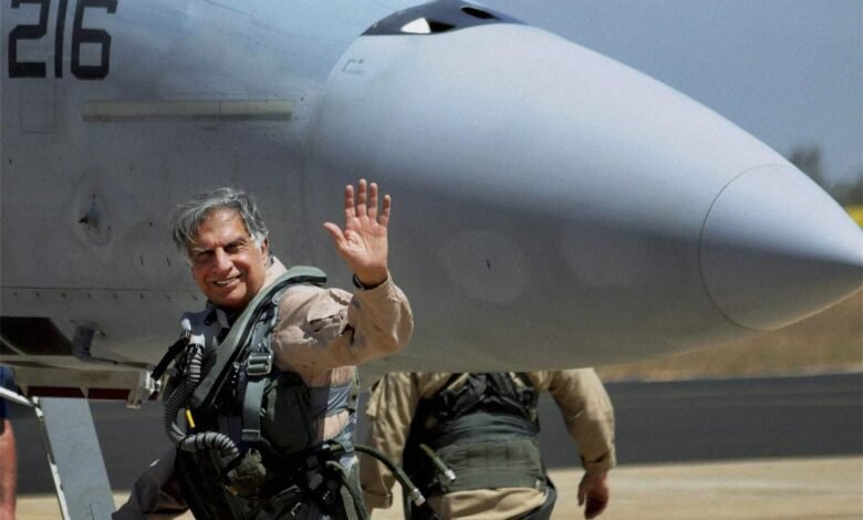 When Ratan Tata Did A Back-To-Back Flight Of F-16 And F-18 Jets Over The Skies Of Bengaluru