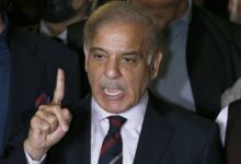 Pakistan Warns Afghan Taliban to Act on Militants as Border Tensions Escalate