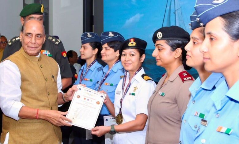Defence Minister Rajnath Singh Lauds IASV Triveni All-Women Expedition Team for Historic Achievement