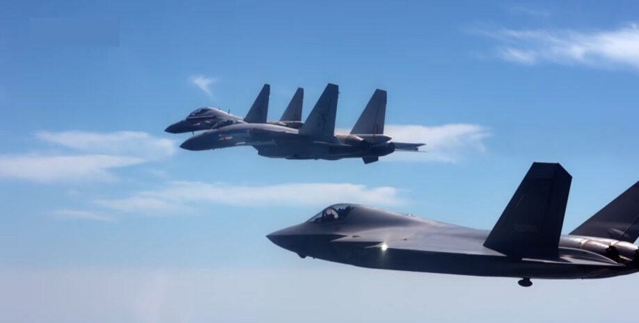 China Unlikely to Deliver J-35 Stealth Fighters to Pakistan Soon Despite Growing Speculation
