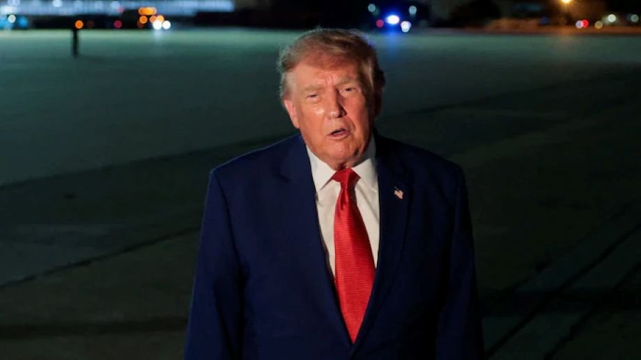 Trump Demands Compensation From Iran as Strait of Hormuz Talks Face New Hurdle